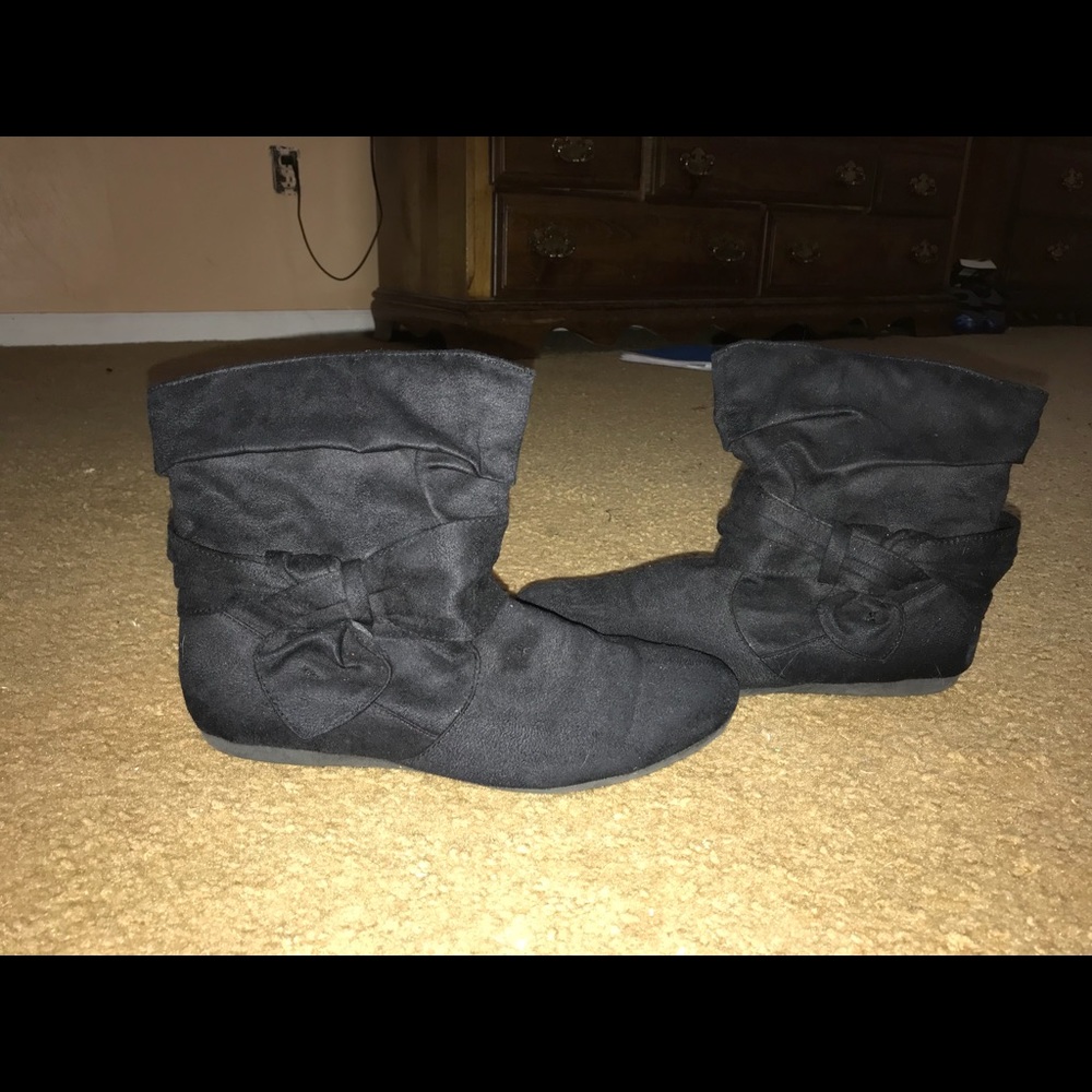 black low top boots